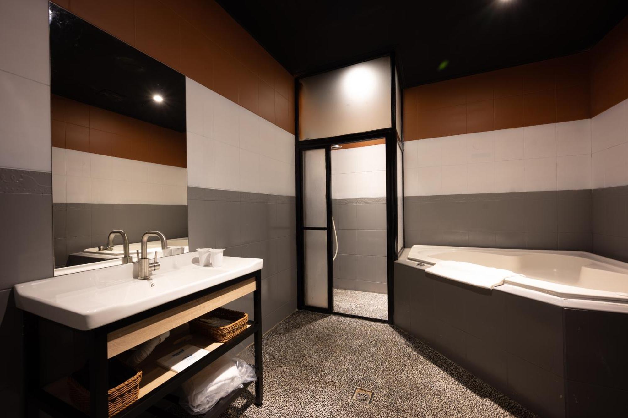 東旅驛棧 Motel Jiaoxi Luaran gambar